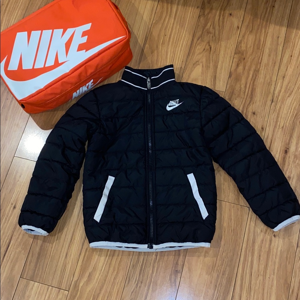 NIKE Black Reflective Graphic Full Zip Winter Jacket in Size 6